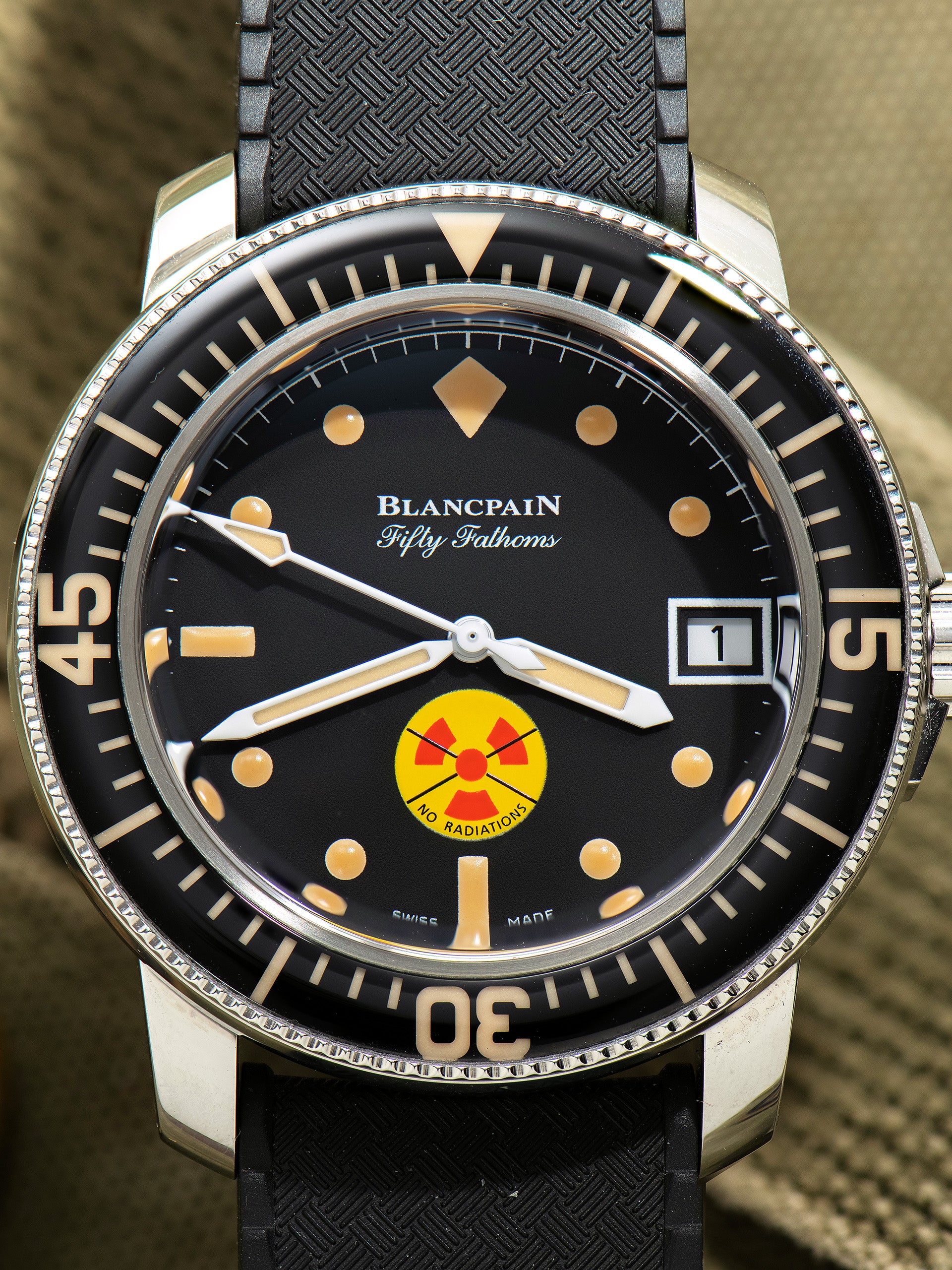 [非売品]BLANCPAIN Fifty Fathoms 掛け時計 2021 Blancpain Fifty-Fathoms Bathyscaphe (Ref. 5008D/1130) 