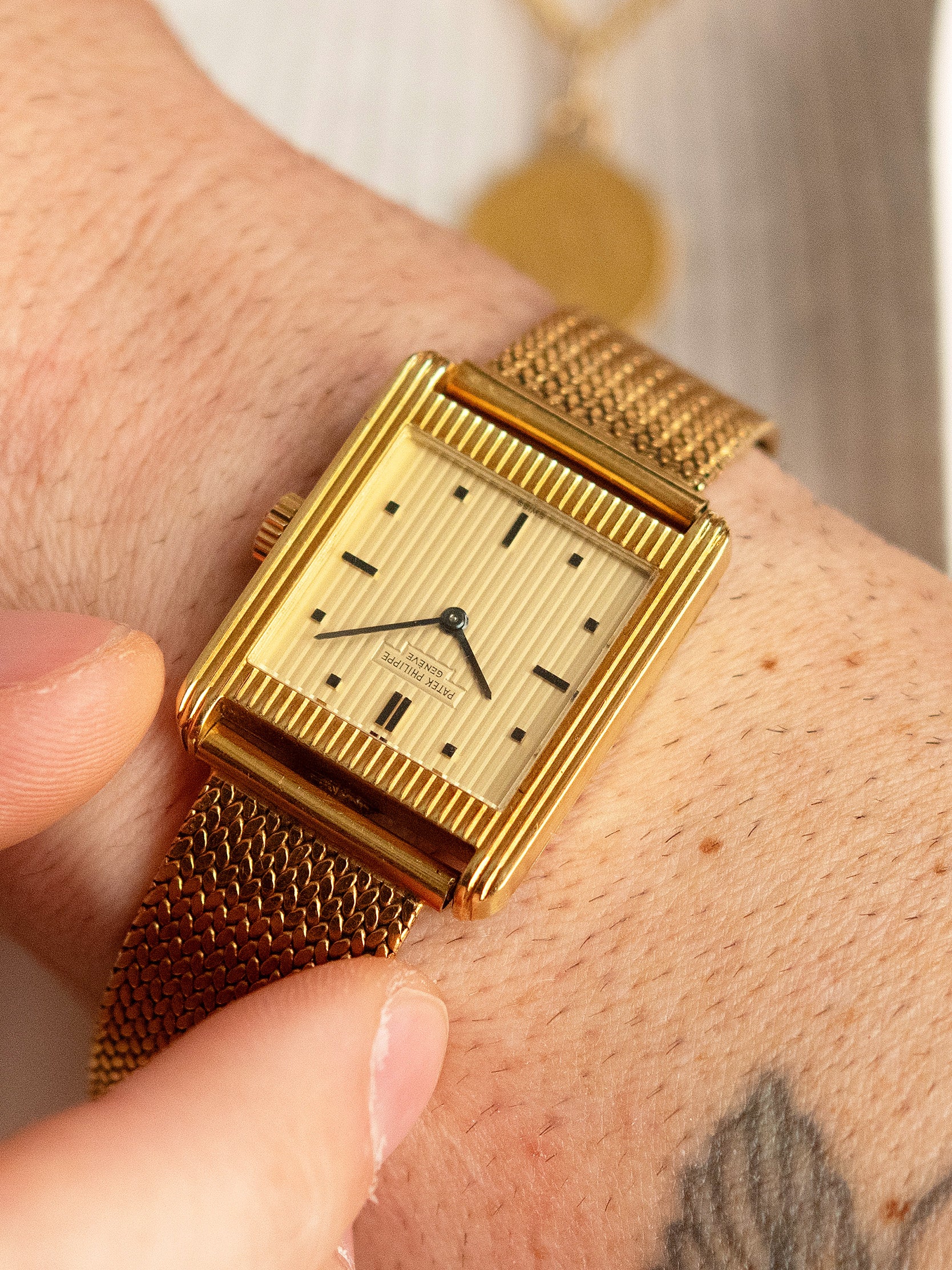 PATEK PHILIPPE ノベルティショール 1977 Patek Philippe Gondolo 18K YG (Ref. 3467J) W/ Box, Certificate Of