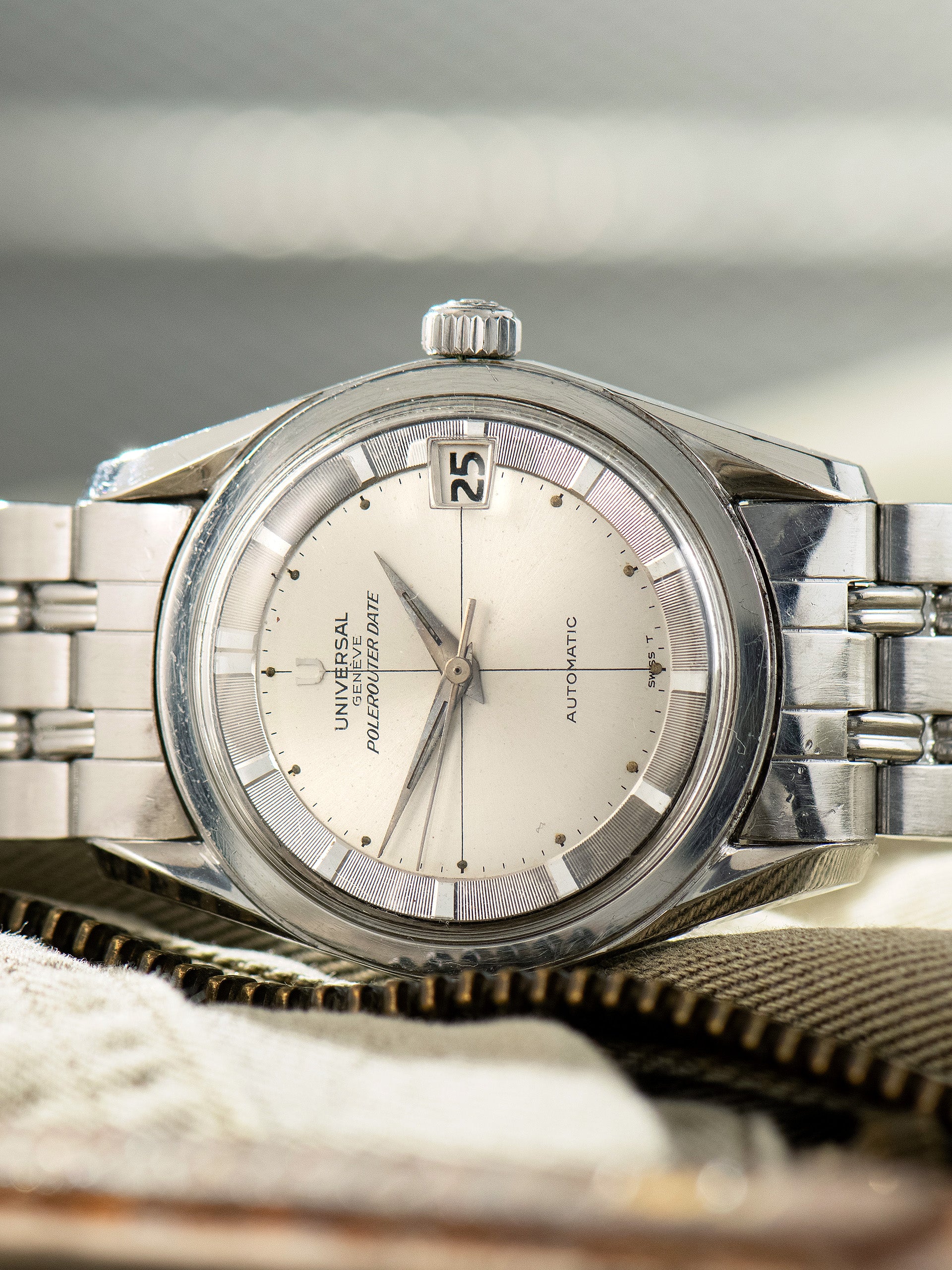 1960s Universal Geneve Polerouter Date (Ref. 204612/1) Silver 
