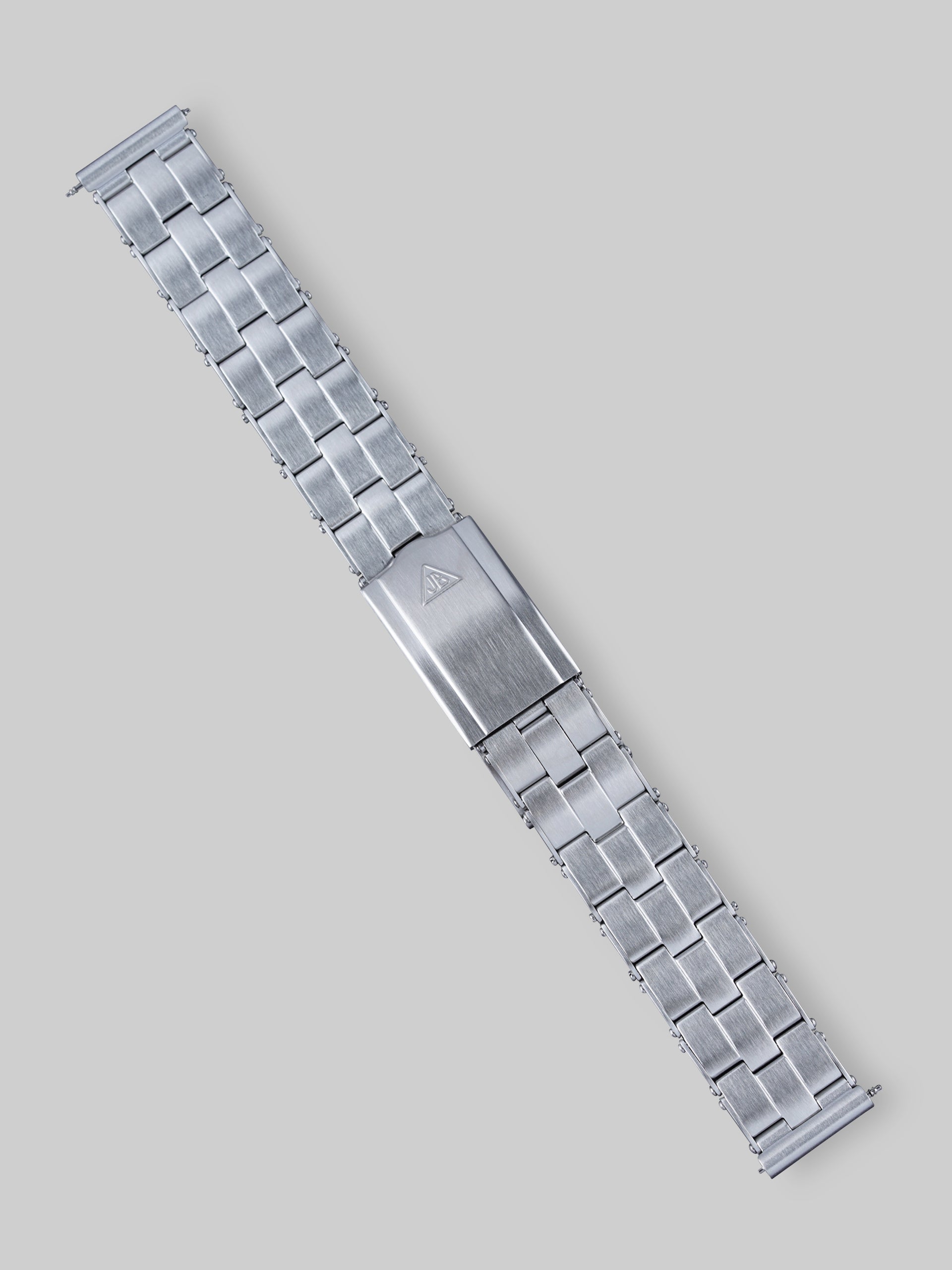 Solid Link Rivet Bracelet