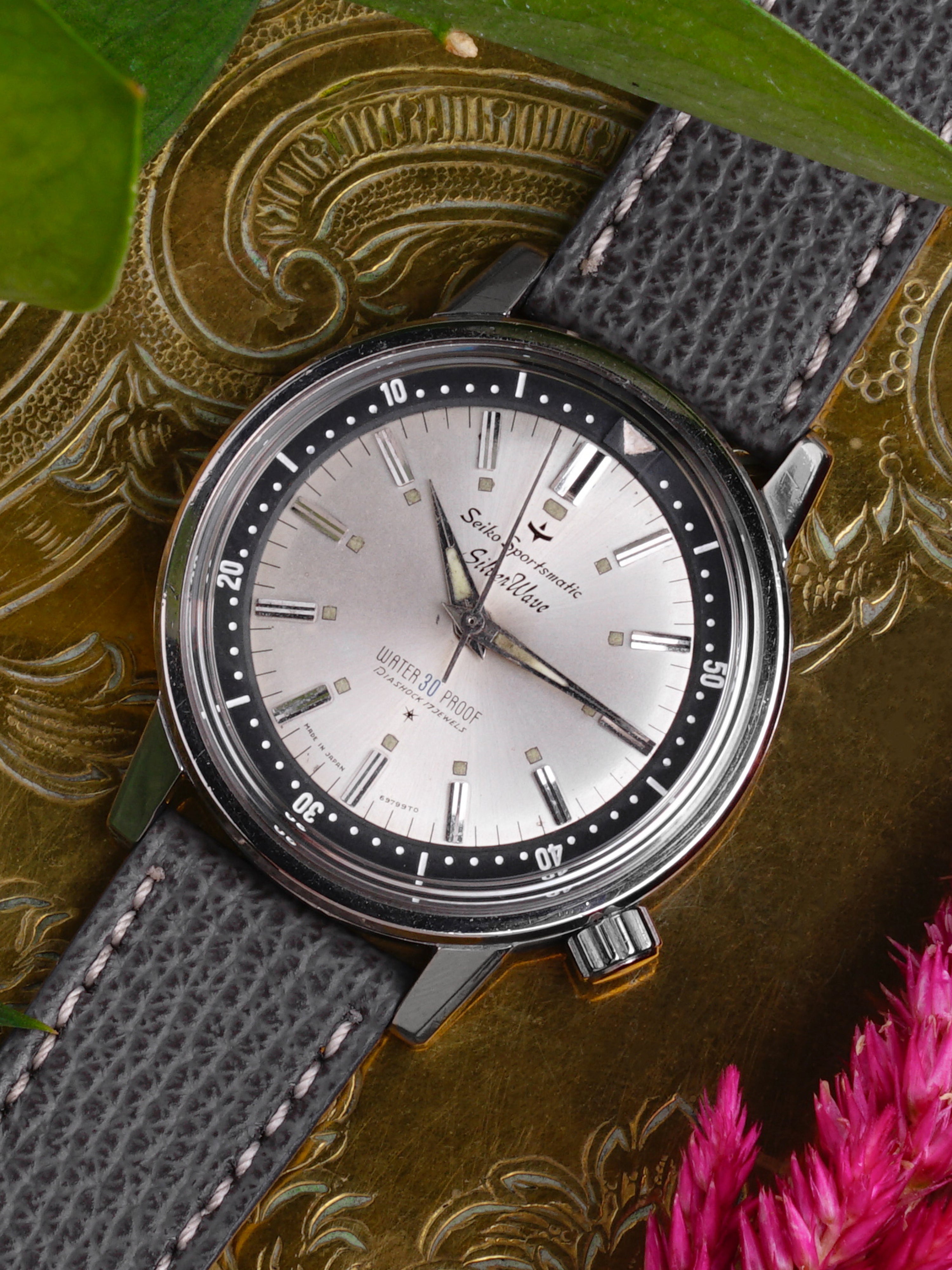 1964 Seiko Sportsmatic Silver Wave (Ref. 697990)